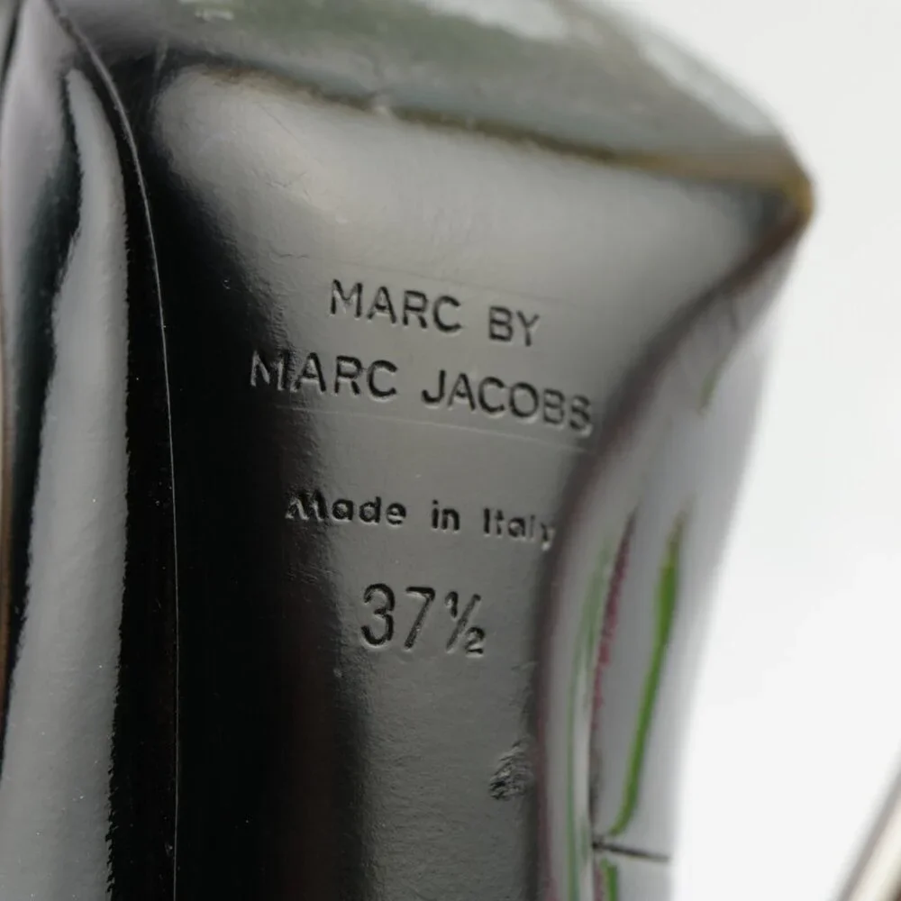Marc Jacobs Womens Pumps Size 37.5 7.5 Black Patent Peep Toe Nail Tip Heel Italy